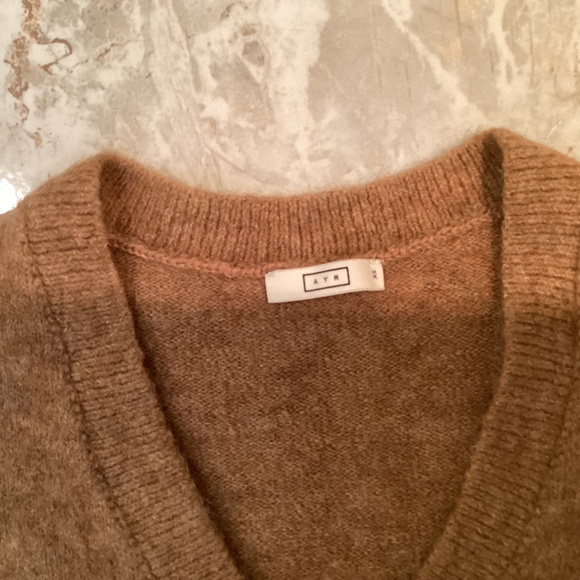 AYR The Cutie BB Sweater in Camel Size XS - Picture 3 of 7